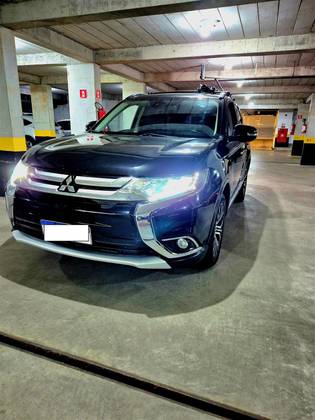 MITSUBISHI OUTLANDER 2016