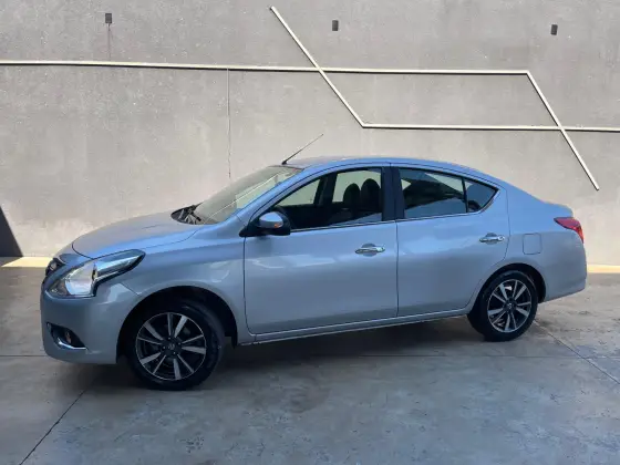 NISSAN VERSA 2018