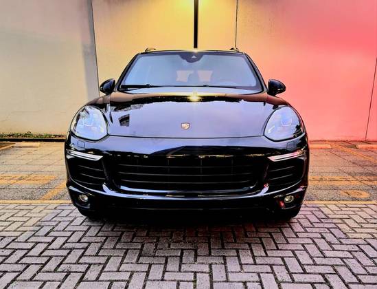 PORSCHE CAYENNE 2018