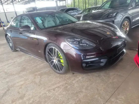 PORSCHE PANAMERA 2023