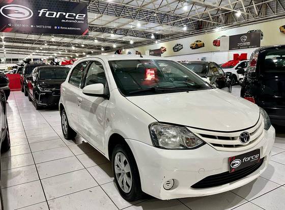 TOYOTA ETIOS 2014