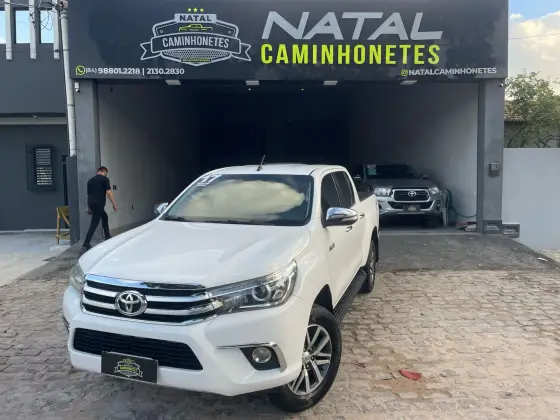 TOYOTA HILUX 2017
