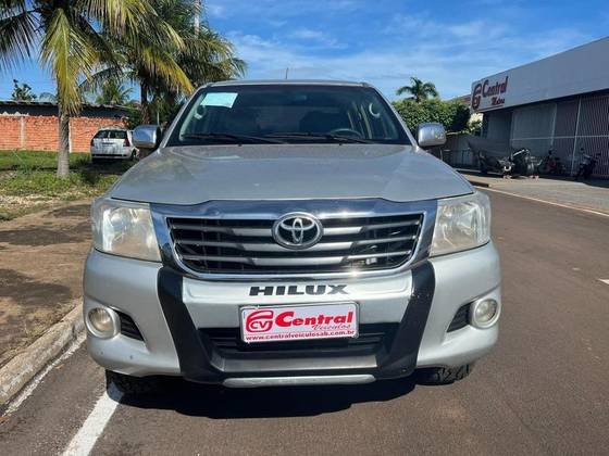 TOYOTA HILUX 2012