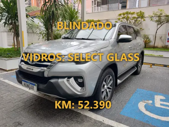 TOYOTA HILUX SW4 2020