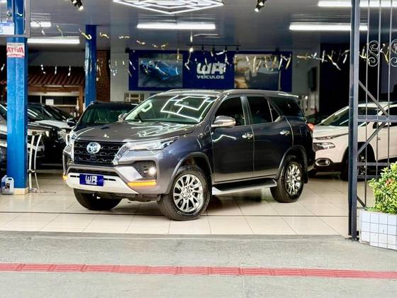 TOYOTA HILUX SW4 2021