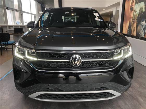 VOLKSWAGEN TAOS 2024