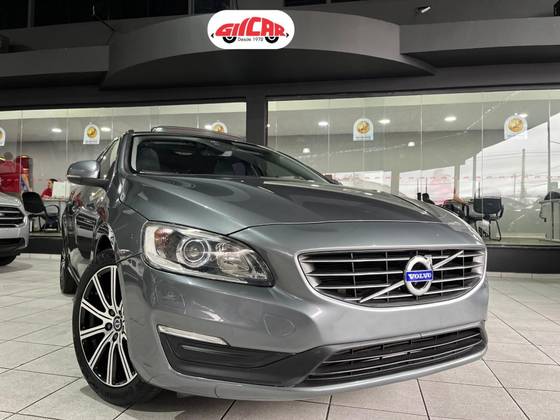 VOLVO V60 2016