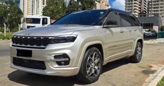 JEEP COMMANDER 2023