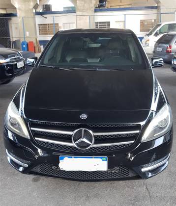 MERCEDES-BENZ B 200 2013