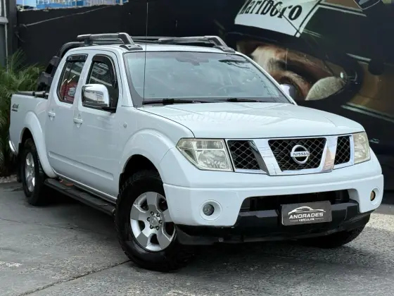 NISSAN FRONTIER 2013
