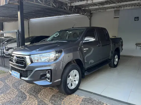 TOYOTA HILUX 2017