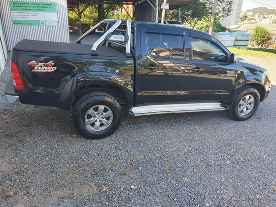 TOYOTA HILUX 2010