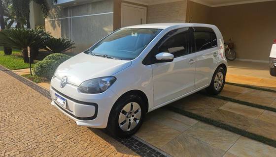 VOLKSWAGEN UP 2015