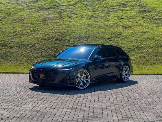 AUDI RS6 2024