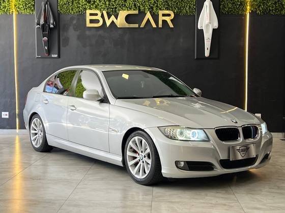 BMW 320i 2010