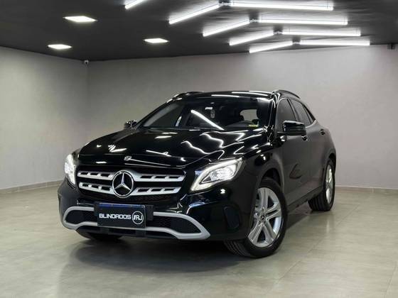 MERCEDES-BENZ GLA 200 2019