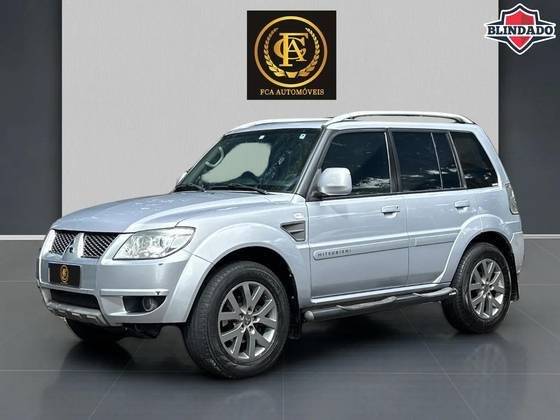 MITSUBISHI PAJERO TR4 2013