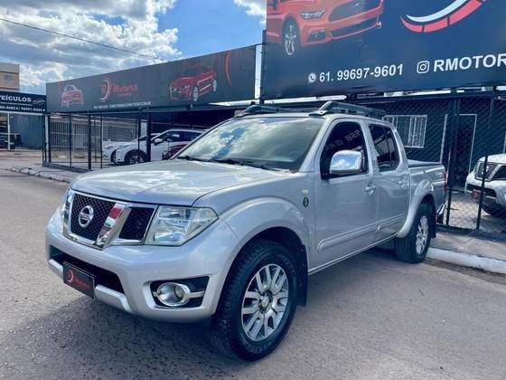 NISSAN FRONTIER 2013