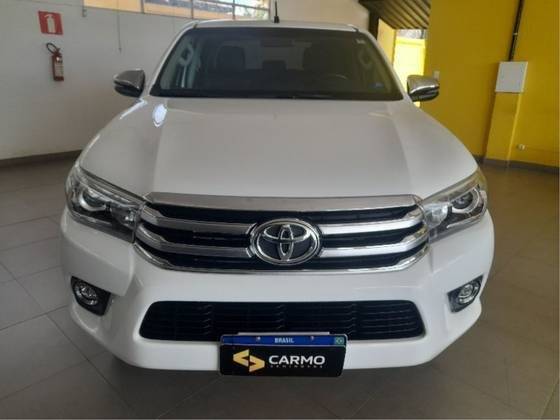 TOYOTA HILUX 2018