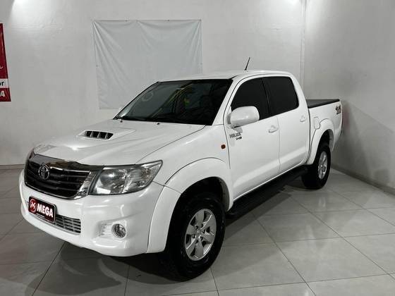 TOYOTA HILUX 2015