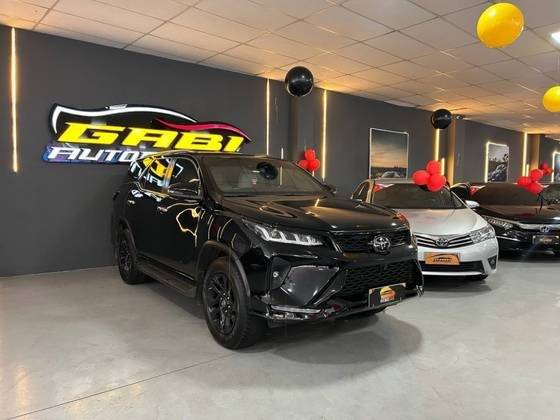 TOYOTA HILUX SW4 2022