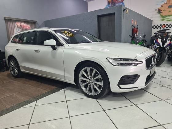 VOLVO V60 2020