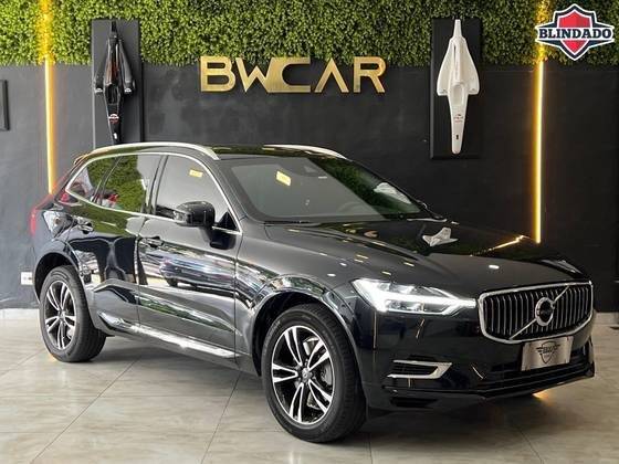 VOLVO XC60 2021