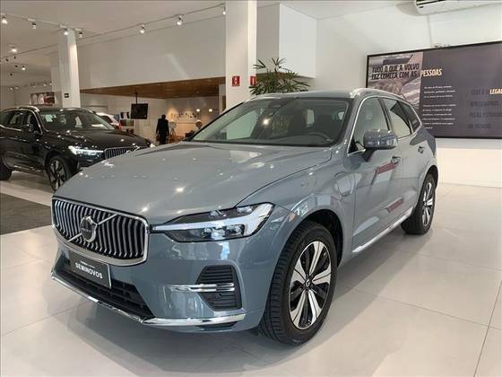 VOLVO XC60 2024