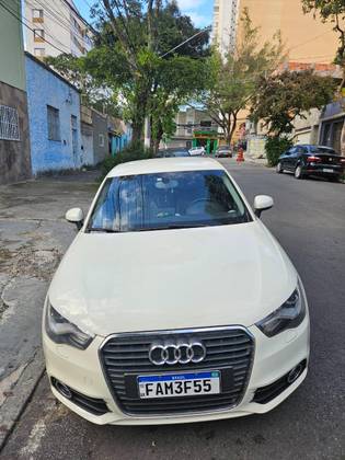 AUDI A1 2011