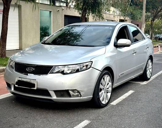 KIA CERATO 2011
