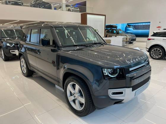 LAND ROVER DEFENDER 2024