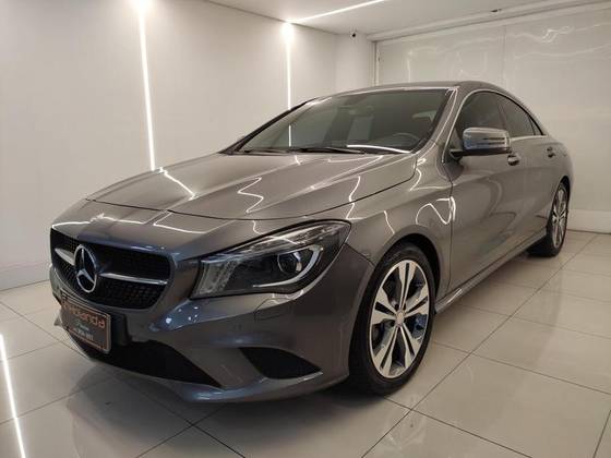 MERCEDES-BENZ CLA 200 2015