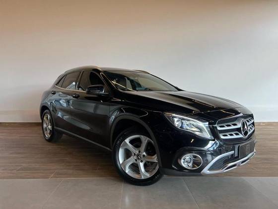 MERCEDES-BENZ GLA 200 2018