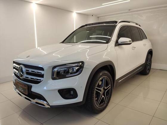 MERCEDES-BENZ GLB 200 2023