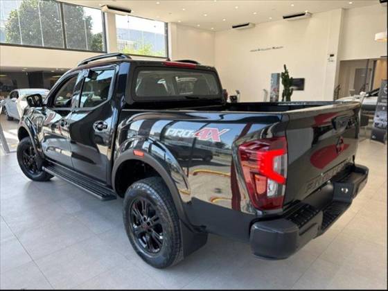 NISSAN FRONTIER 2025