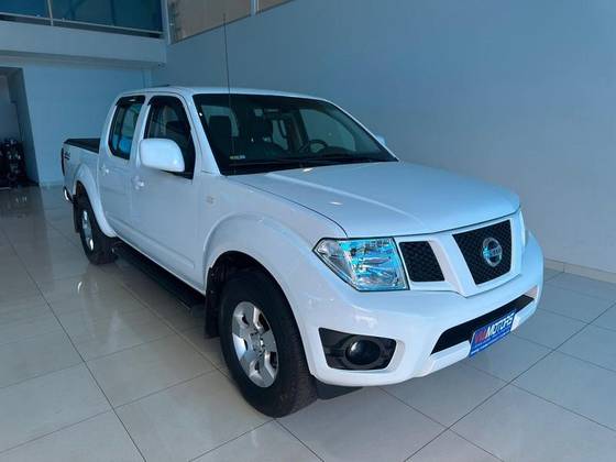 NISSAN FRONTIER 2016