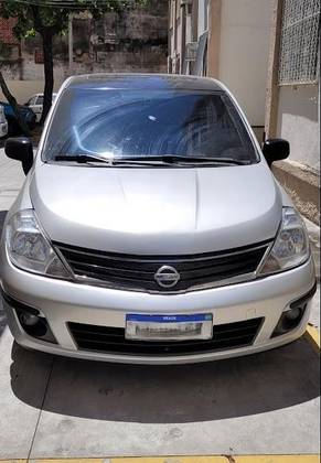NISSAN TIIDA 2011