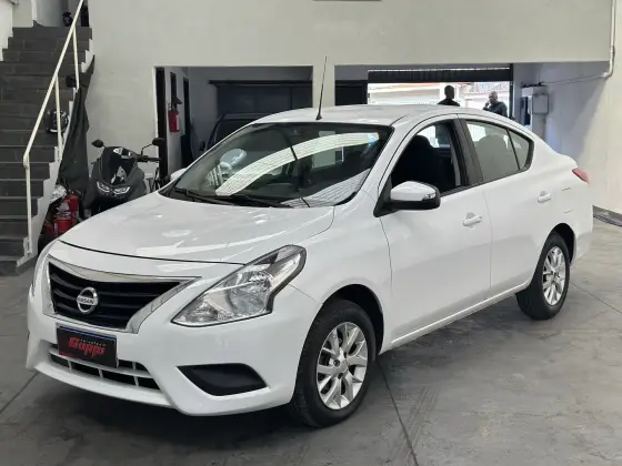NISSAN VERSA 2020