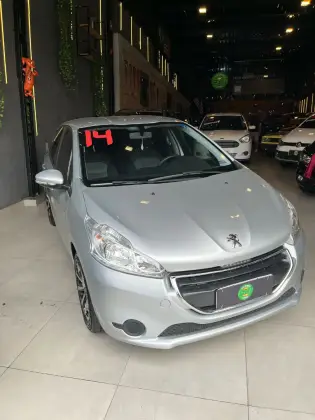 PEUGEOT 208 2014