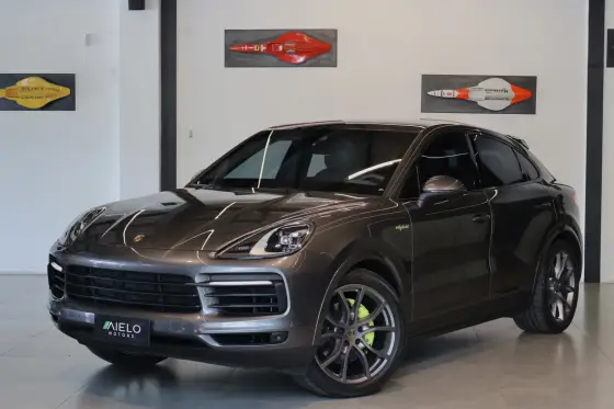 PORSCHE CAYENNE 2021