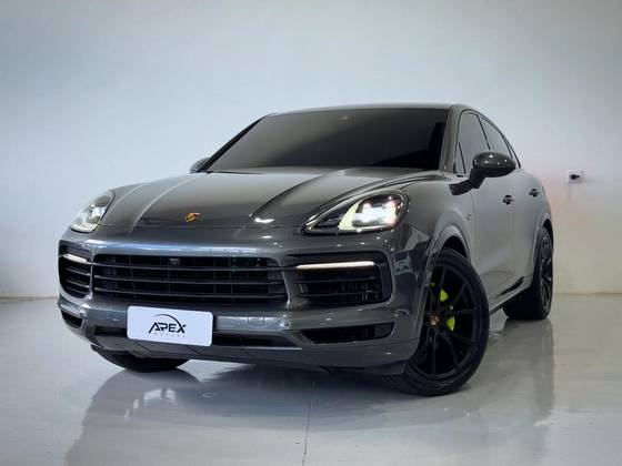 PORSCHE CAYENNE 2022