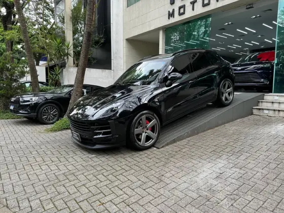 PORSCHE MACAN 2021