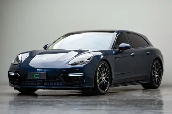 PORSCHE PANAMERA 2023