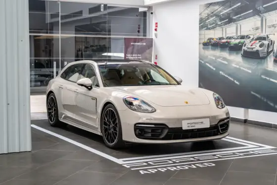 PORSCHE PANAMERA 2023