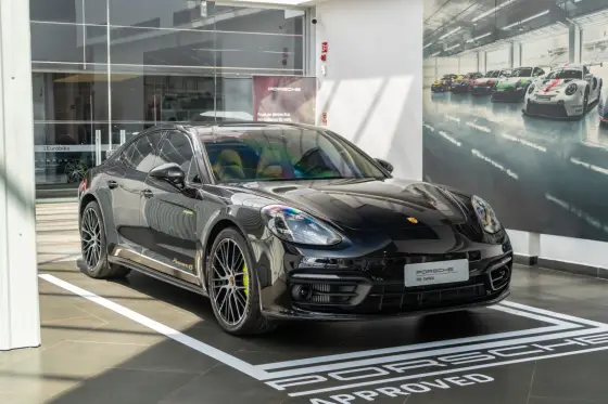 PORSCHE PANAMERA 2023