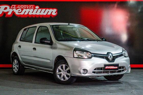 RENAULT CLIO 2015