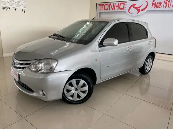 TOYOTA ETIOS 2013