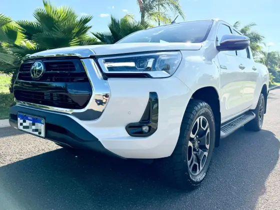 TOYOTA HILUX 2021