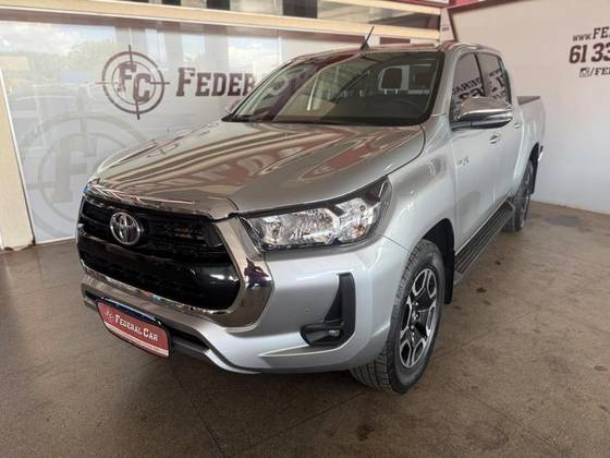 TOYOTA HILUX 2021