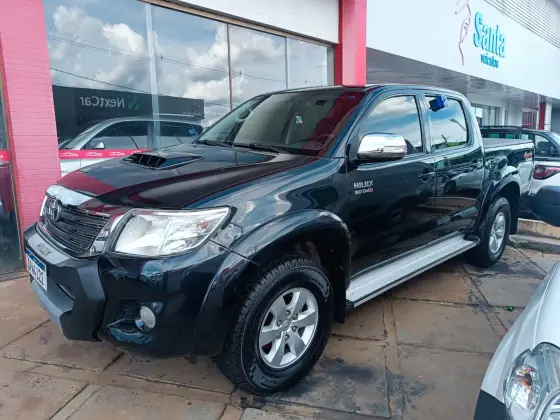 TOYOTA HILUX 2013